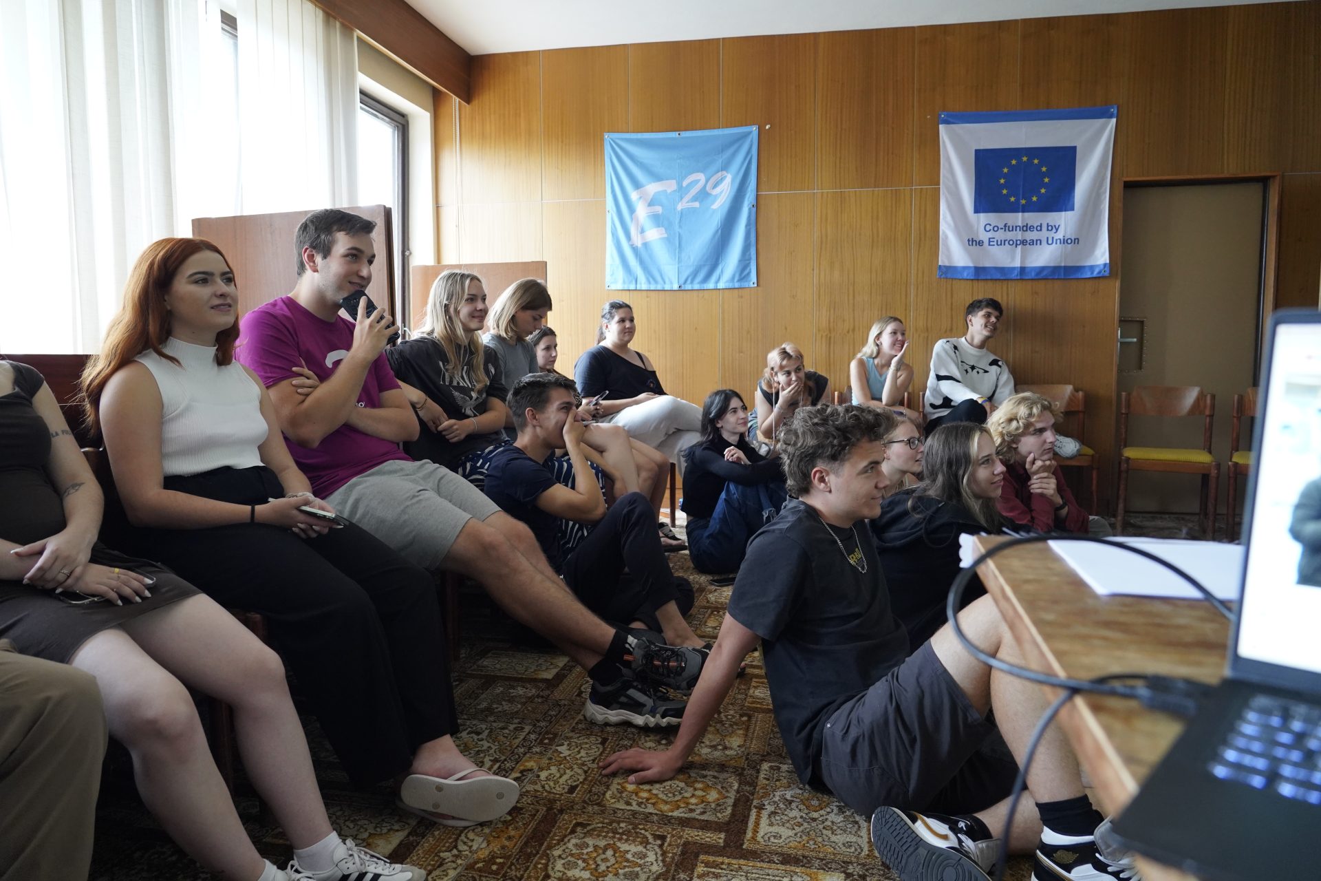 24HU-A2-FI-SK-RolnickeDruzstvoLatky-8